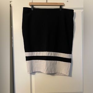 Black and white stretchy Eloquii skirt